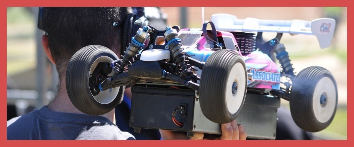 Comment fonctionne une télécommande pour voiture radiocommandée ? Image